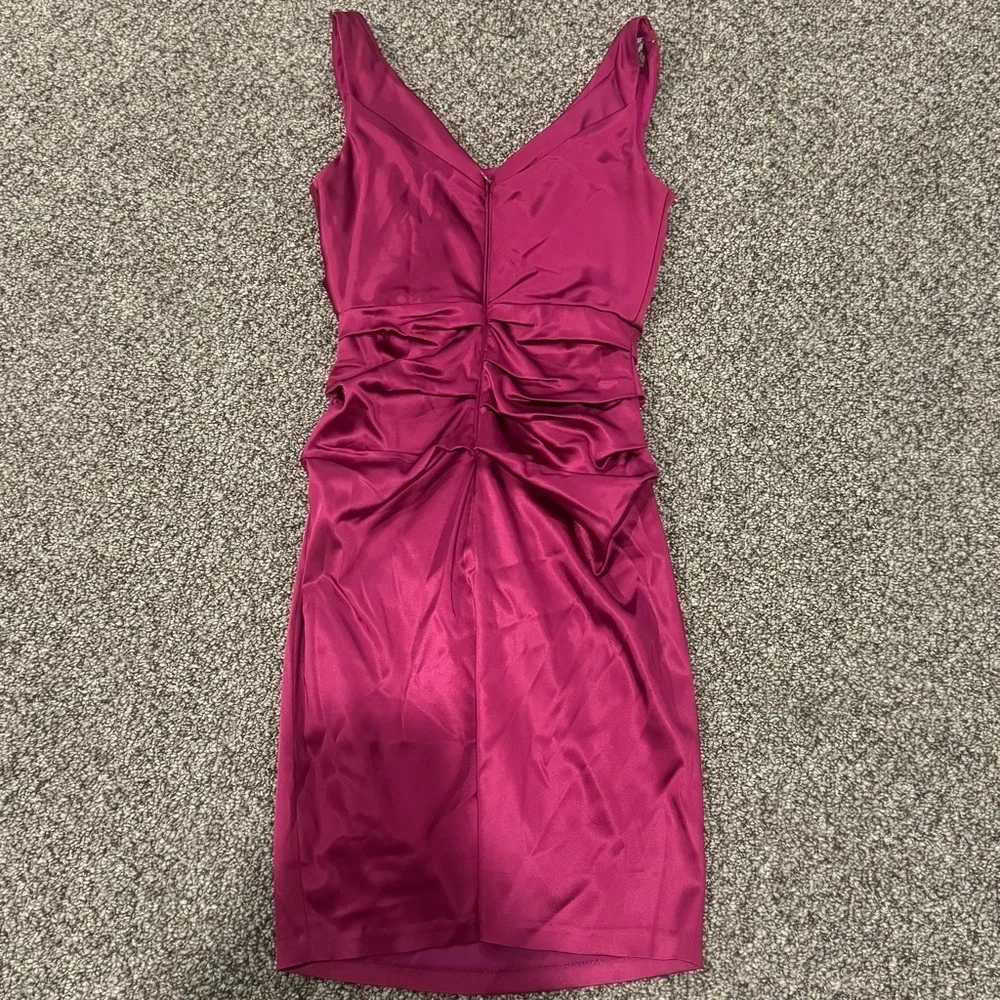Suzy Chin for Maggy Boutique silky ruched sheath dress ❤️ - Picture 5 of 7
